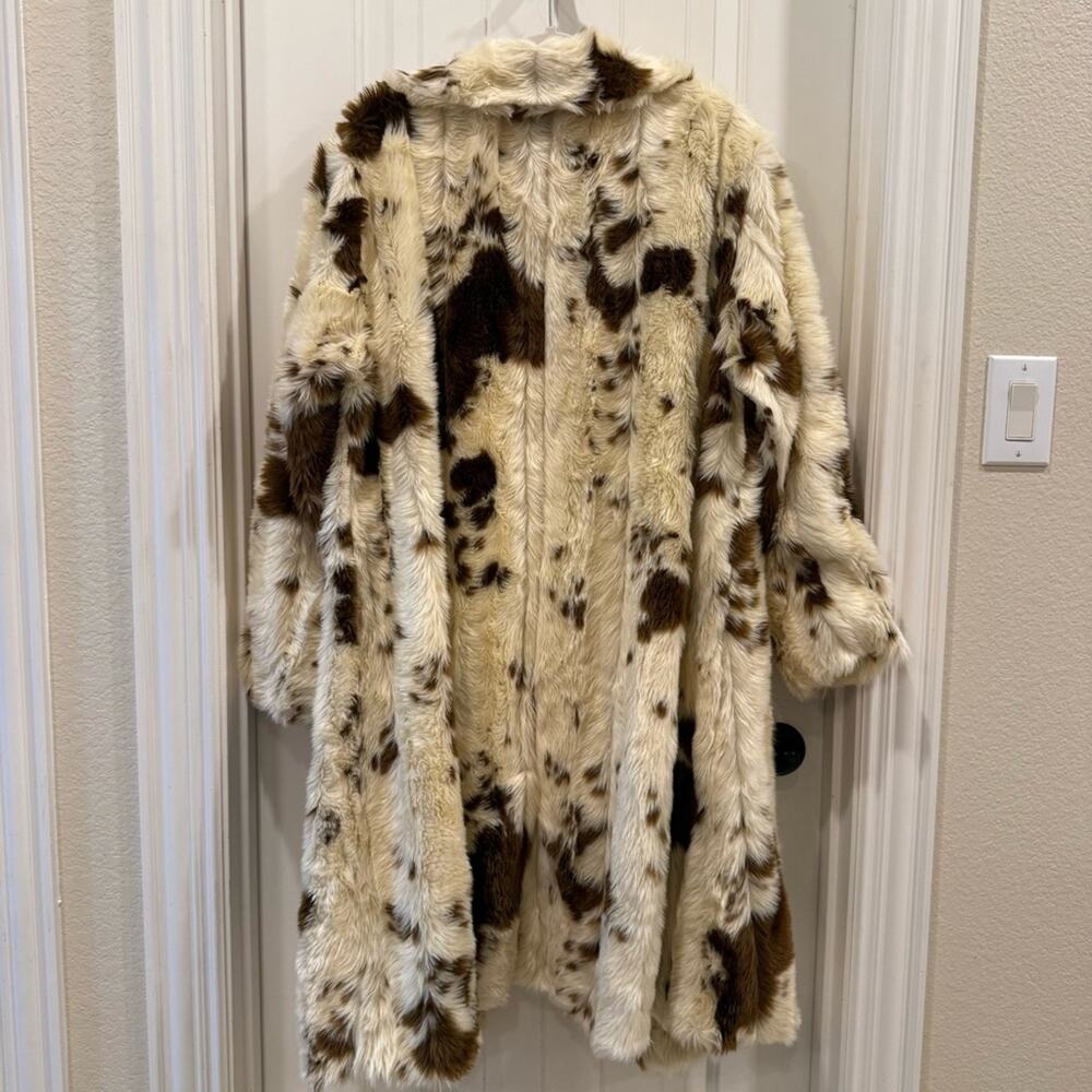 Maeve Grand Glam Faux Fur Coat 1X - Picture 5 of 9